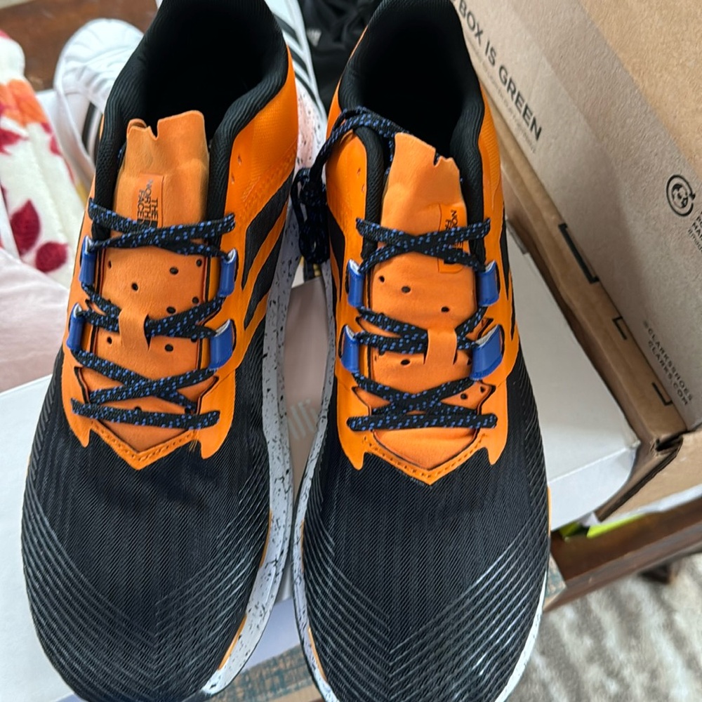 THE NORTH FACE Men's Mid-top Walking Shoe, Cone Orange TNF Black, size 11
